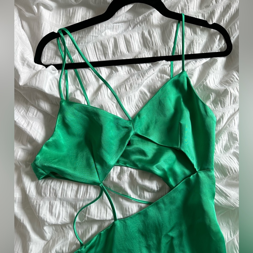 Zara Asymmetric satin effect dress - Picture 13 of 16